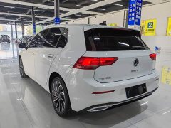 Volkswagen Golf 2021 280TSI DSG 30th Anniversary Edition - ფოტო 10
