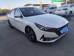 Hyundai Elantra 2022 1.5L CVT Luxury - ფოტო 3
