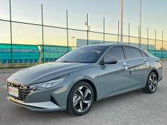 Hyundai Elantra 2022 1.5L CVT Luxury - ფოტო 1