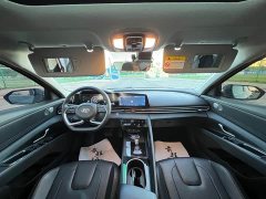 Hyundai Elantra 2022 1.5L CVT Luxury - ფოტო 10