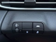 Hyundai Elantra 2022 1.5L CVT Luxury - ფოტო 19