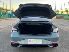 Hyundai Elantra 2022 1.5L CVT Luxury - ფოტო 5