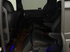 Toyota Sienna 2021 2.5L Hybrid Platinum Edition - ფოტო 19