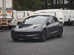 Tesla Model 3 2023 Rear-Wheel Drive - ფოტო 1