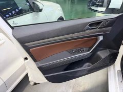 Volkswagen Lavida 280TSI DSG Luxury - ფოტო 9