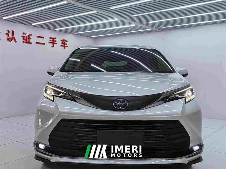 Toyota Sienna 2.5L Hybrid Comfort Edition