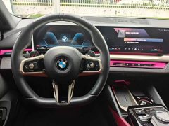 BMW 5 Series 530Li Luxury M Sport Package - ფოტო 10