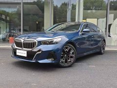 BMW 5 Series 530Li Luxury M Sport Package - ფოტო 2