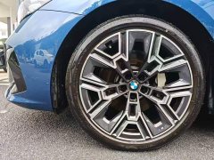 BMW 5 Series 530Li Luxury M Sport Package - ფოტო 8