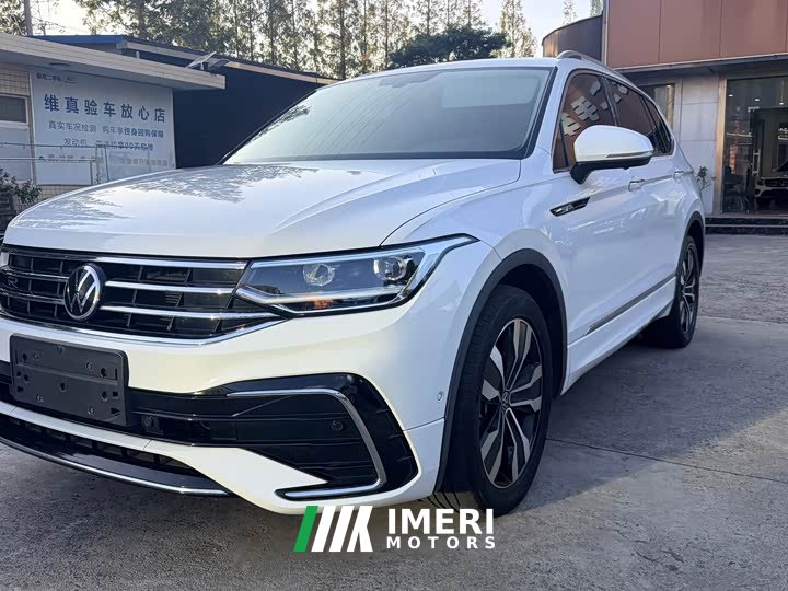 Volkswagen Tiguan L 330TSI Automatic FWD R-Line Comfort Edition