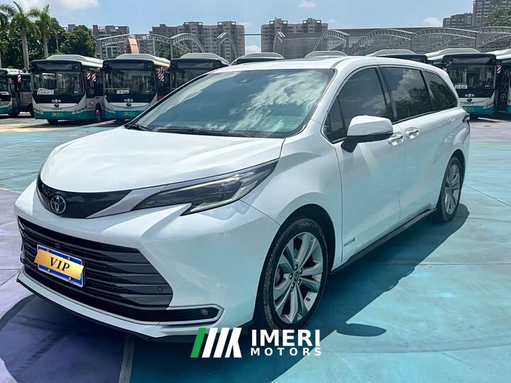 Toyota Sienna 2.5L Hybrid Premium Edition - car from China