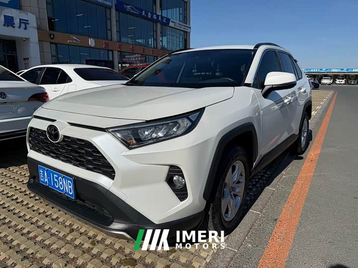 Toyota RAV4 2.0L CVT FWD Urban Edition - ავტომობილი ჩინეთიდან