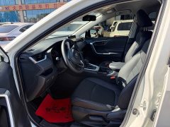 Toyota RAV4 2.0L CVT FWD Urban Edition - ფოტო 7