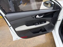 Kia K3 1.5L CVT Luxury Edition - ფოტო 16