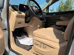 Buick GL8 New Energy Lusang Respect Edition - photo 10