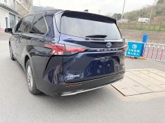 Toyota Sienna 2021 2.5L Hybrid Premium Edition - ფოტო 2