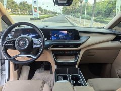 Buick GL8 New Energy Lusang Respect Edition - фото 9