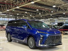 Buick GL8 New Energy Luxe Premium 7-Seater - фото 3
