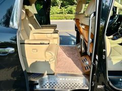 Toyota Vellfire 2020 Dual Motor 2.5L HV Premium Edition - ფოტო 12