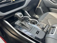 Toyota Highlander Hybrid 2.5L AWD Premium 7-Seater - ფოტო 12