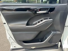 Toyota Highlander Hybrid 2.5L AWD Premium 7-Seater - ფოტო 14