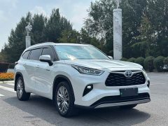 Toyota Highlander Hybrid 2.5L AWD Premium 7-Seater - ფოტო 3