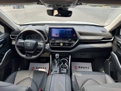 Toyota Highlander Hybrid 2.5L AWD Premium 7-Seater - ფოტო 8