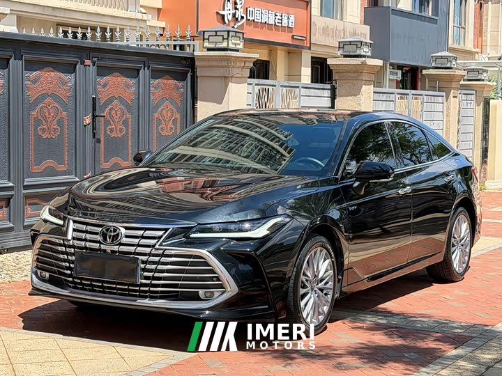 Toyota Camry Hybrid 2.0L Premium - car from China