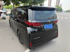Toyota Alphard Hybrid 2.5L Premium Edition - фото 6