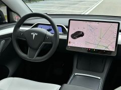 Tesla Model Y Rear-Wheel Drive - ფოტო 14