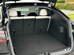 Tesla Model Y Rear-Wheel Drive - ფოტო 18