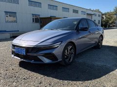 Hyundai Elantra 1.5L CVT TOP Premier Edition - фото 3