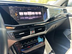 Volkswagen Taos 380TSI AWD R-Line Smart Connected Edition - ფოტო 14