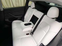 Tesla Model Y Long Range All-Wheel Drive - ფოტო 12