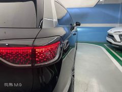 AITO M9 Extended Range Ultra 42kWh 6-Seater - ფოტო 9
