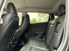 Tesla Model Y Rear-Wheel Drive - ფოტო 7