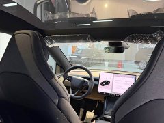Tesla Model Y L 2025 Long Range All-Wheel Drive - ფოტო 9