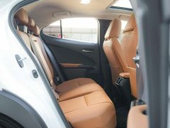 Lexus UX 2020 200 Special Edition - ფოტო 14