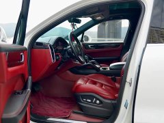 Porsche Cayenne 3.0T Automatic - ფოტო 4