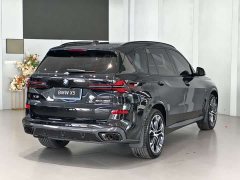 BMW X5 2025 xDrive 40Li M Sport Midnight Edition Package - photo 3