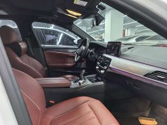 BMW 5 Series 530Li Leading Edition Luxury Package - ფოტო 12