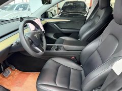 Tesla Model Y Rear-Wheel Drive - ფოტო 4