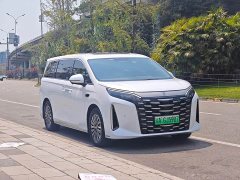 BYD Summer DM-i 1.5T 180km Exceed - фото 3