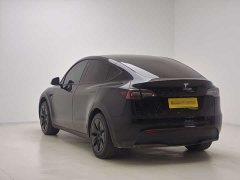 Tesla Model Y Rear-Wheel Drive - ფოტო 9