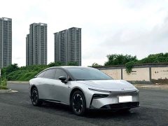 Xpeng P7 Long Range Max - ფოტო 2