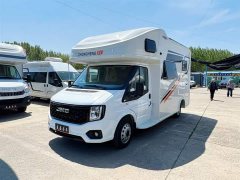 Jianglin Fushun Jiangling Fushun C-type over-cab RV 2.0T Automatic - ფოტო 1
