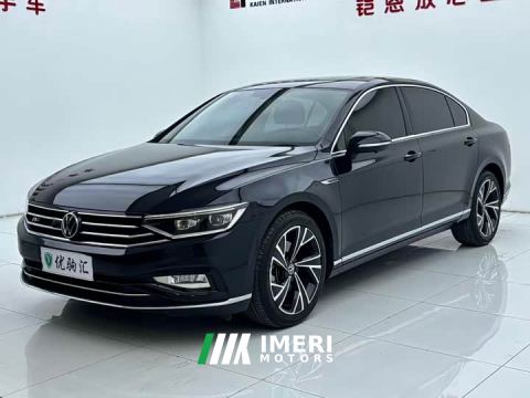 2022 Volkswagen Magotan 330TSI DSG 30th Anniversary Edition
