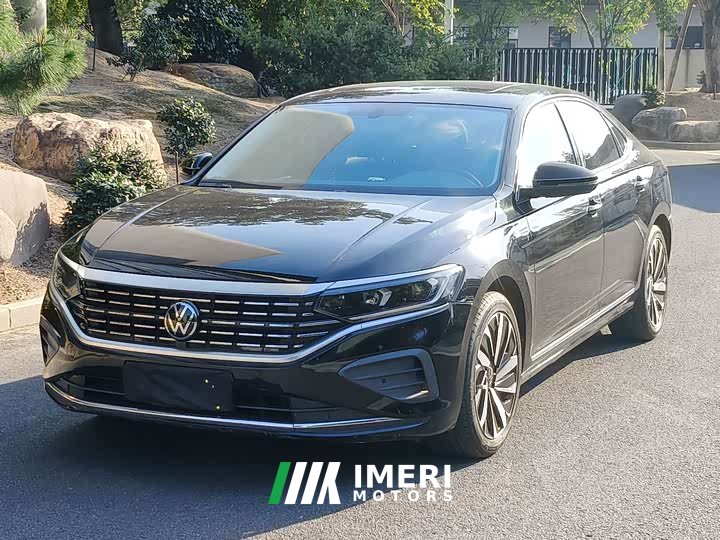 Volkswagen Passat 330TSI Elite