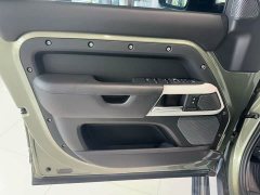 Land Rover Defender 2021 110 P400 Dark Edition - photo 6