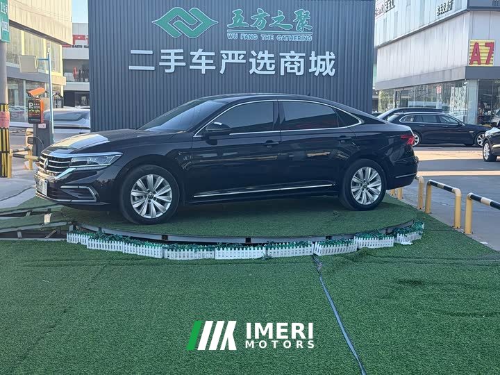 Volkswagen Passat 330TSI Elite - ავტომობილი ჩინეთიდან